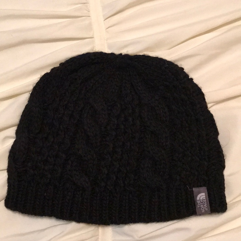 Black North Face Beanie